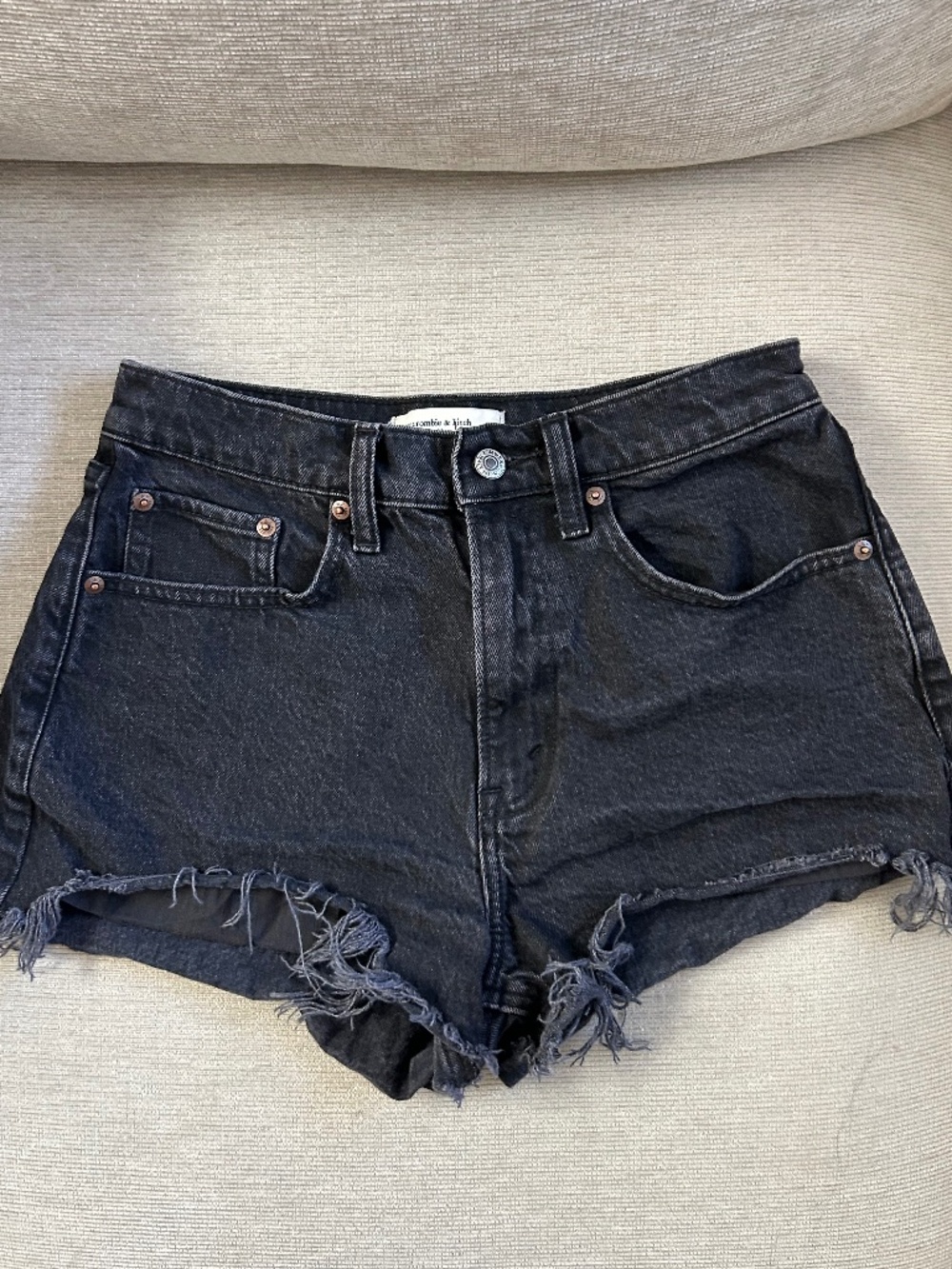 Abercrombie & Fitch Black High Rise Mom Short (Size 26 Curve Love)